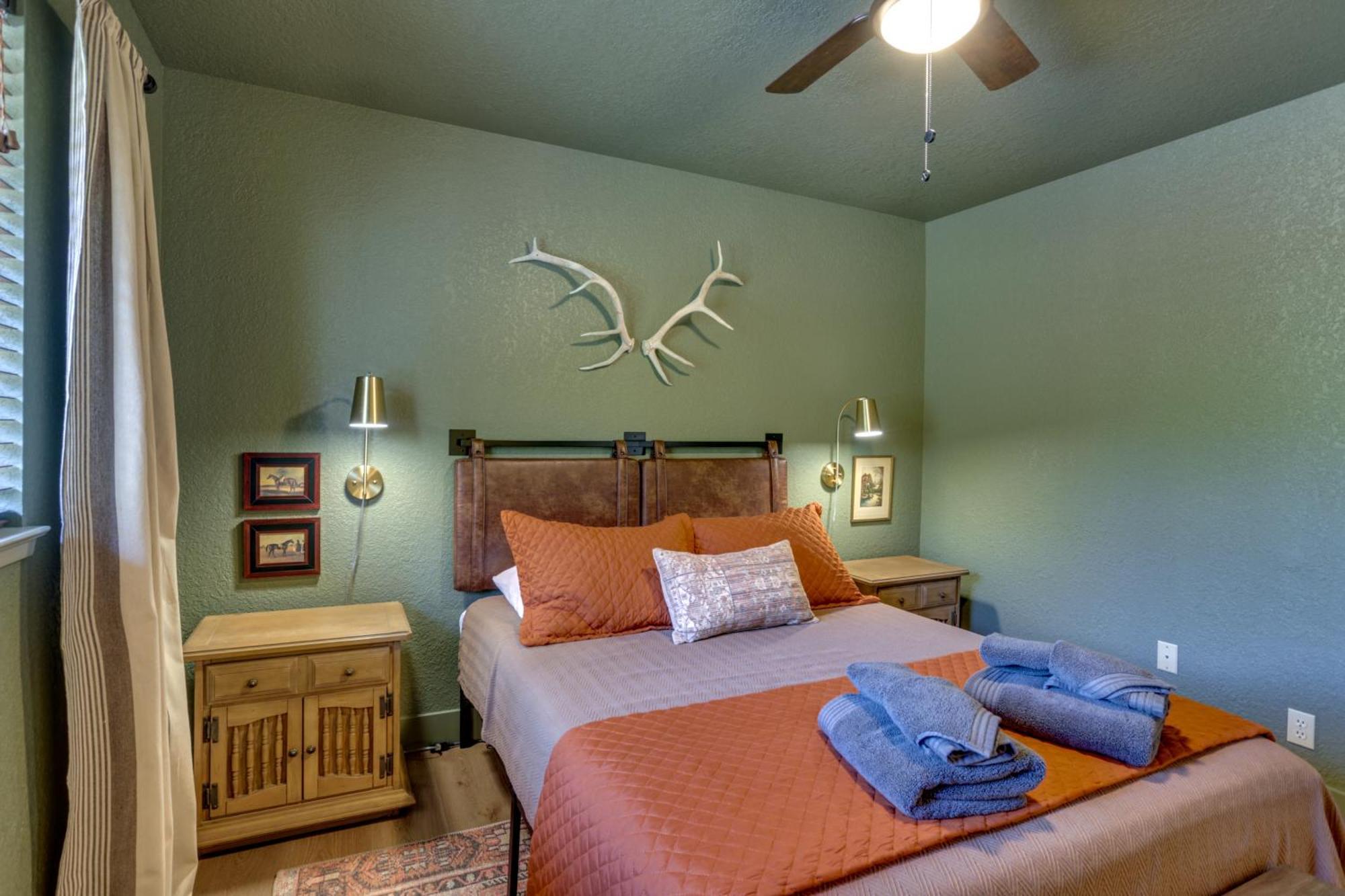 Pet-Friendly Escape With Game Room And Fire Pit! North Fork エクステリア 写真
