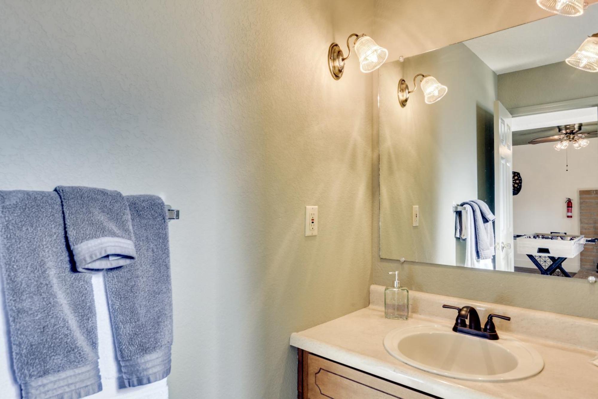 Pet-Friendly Escape With Game Room And Fire Pit! North Fork エクステリア 写真
