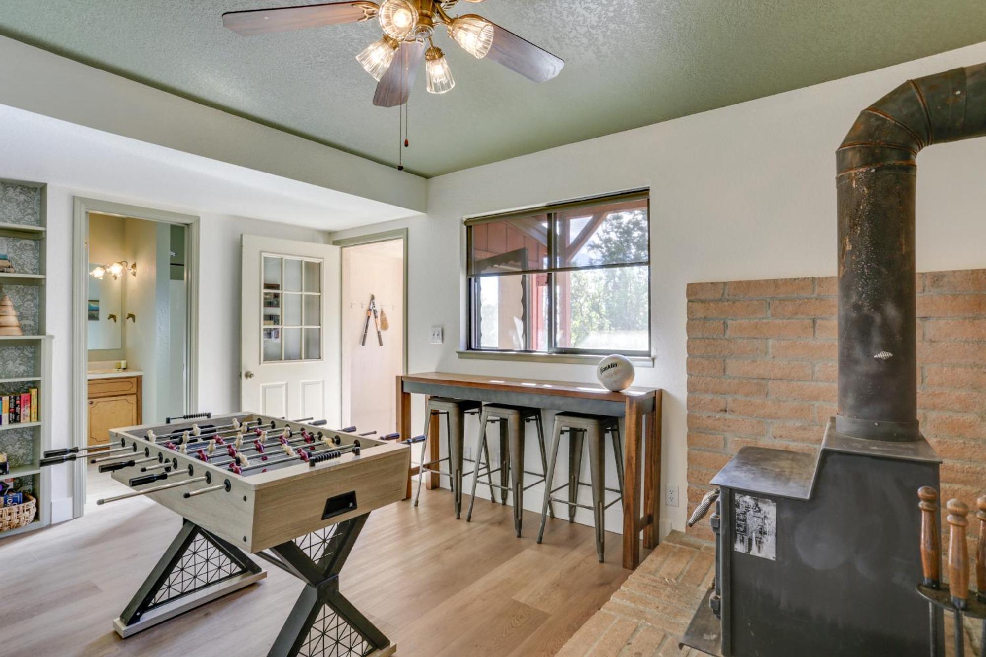 Pet-Friendly Escape With Game Room And Fire Pit! North Fork エクステリア 写真