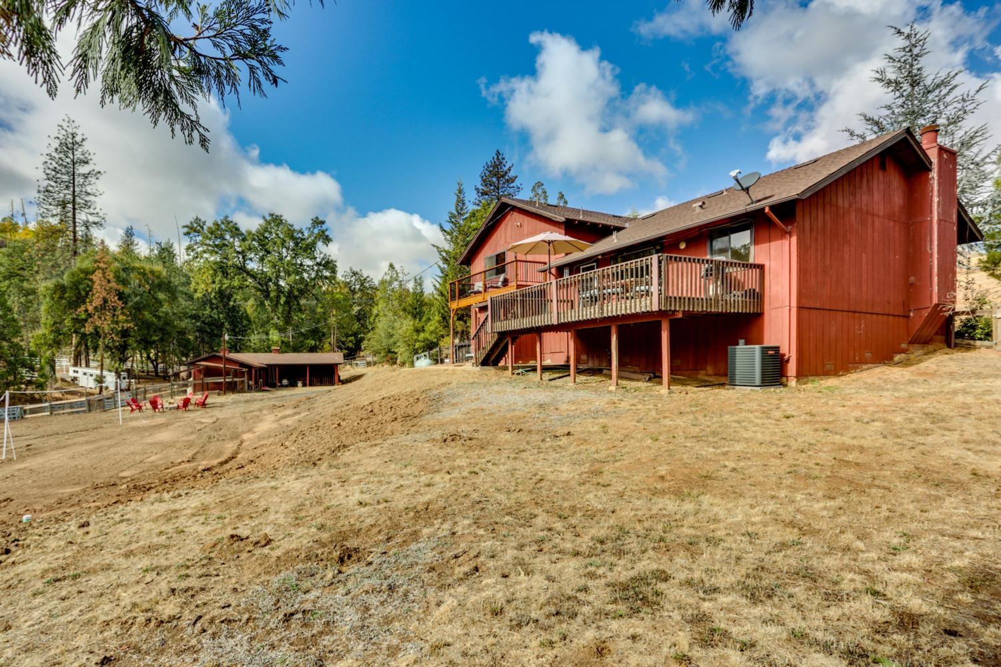 Pet-Friendly Escape With Game Room And Fire Pit! North Fork エクステリア 写真